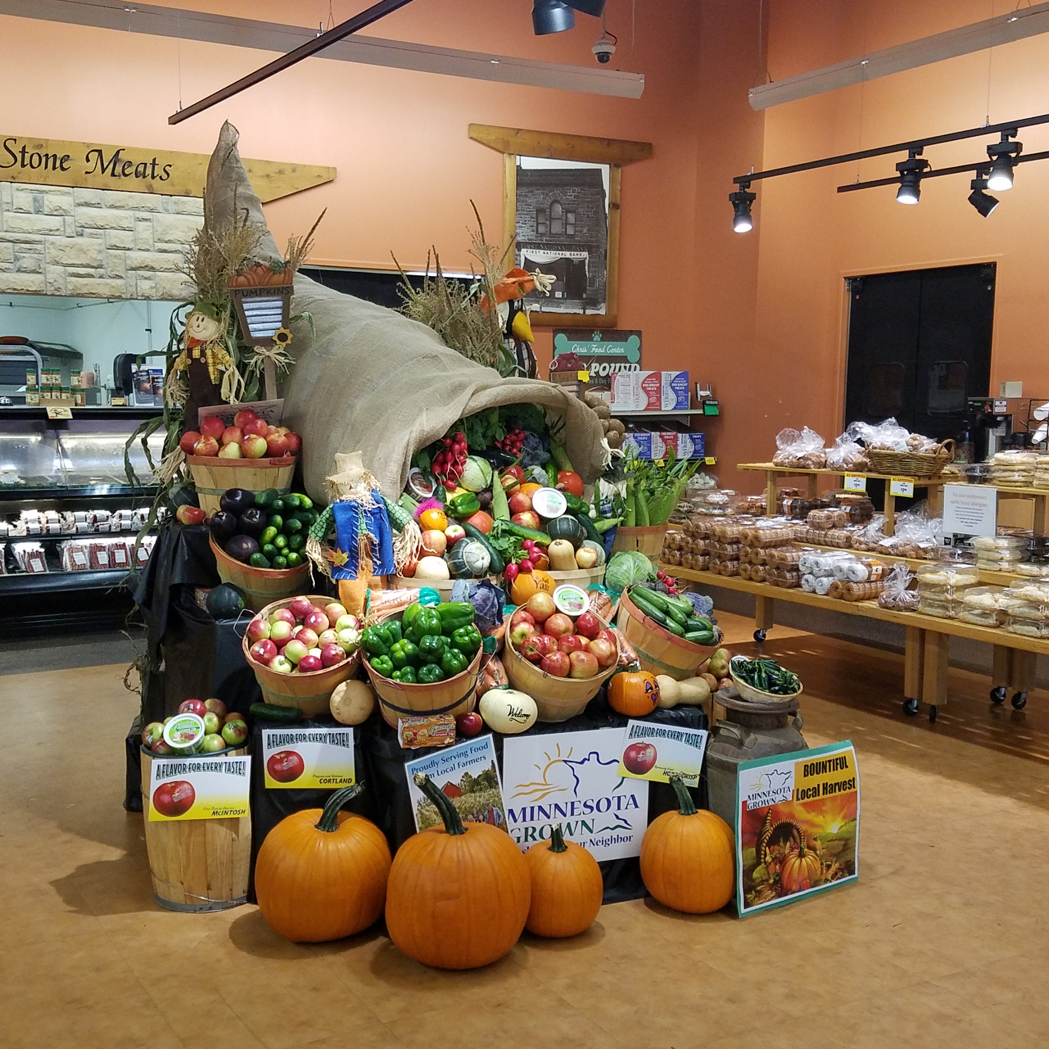 Minnesota Grocers Recognized for Promoting Locally Grown Products and